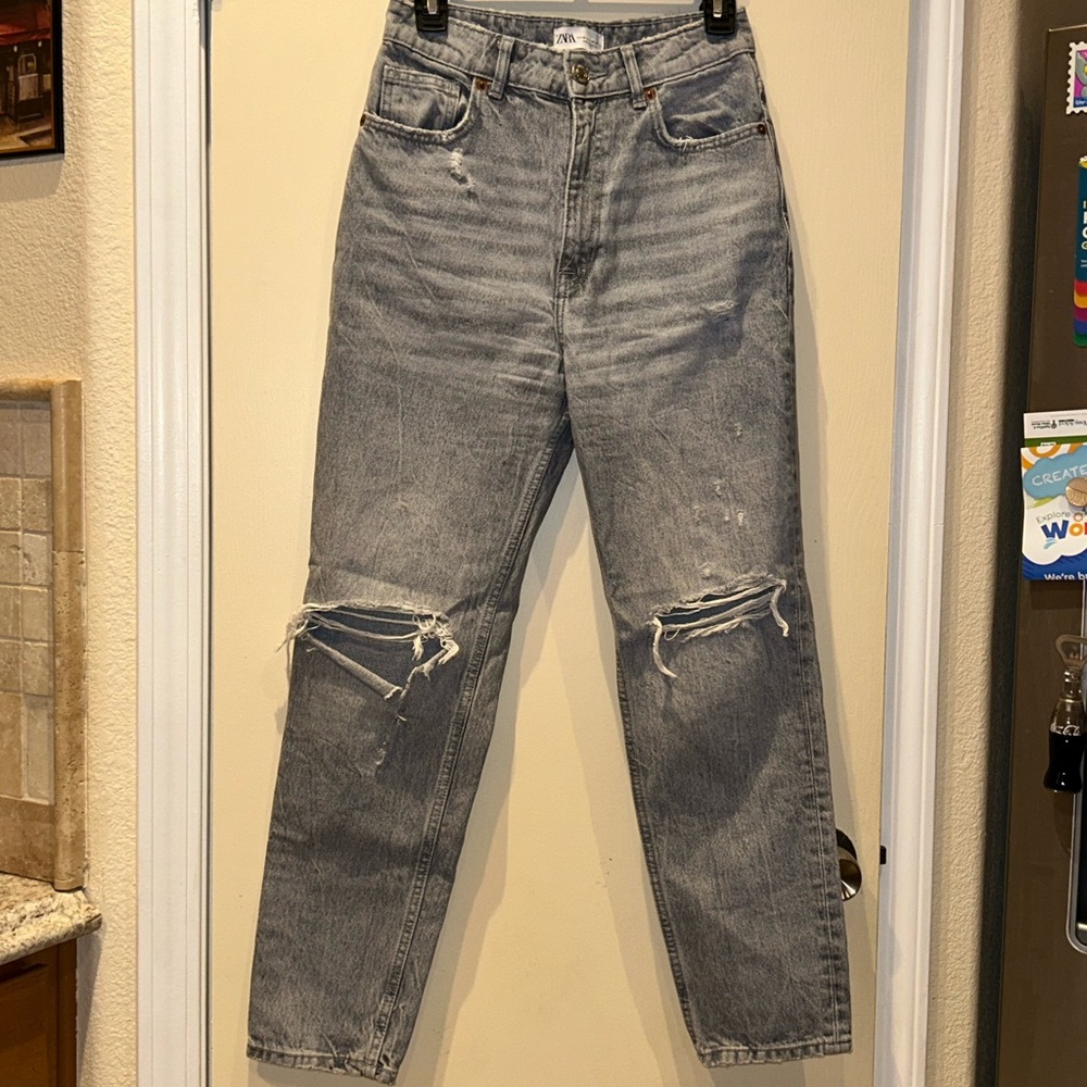 Zara High-Rise Straight Women’s Jean US 4/ 27x28 distressed Ripped Grey Black